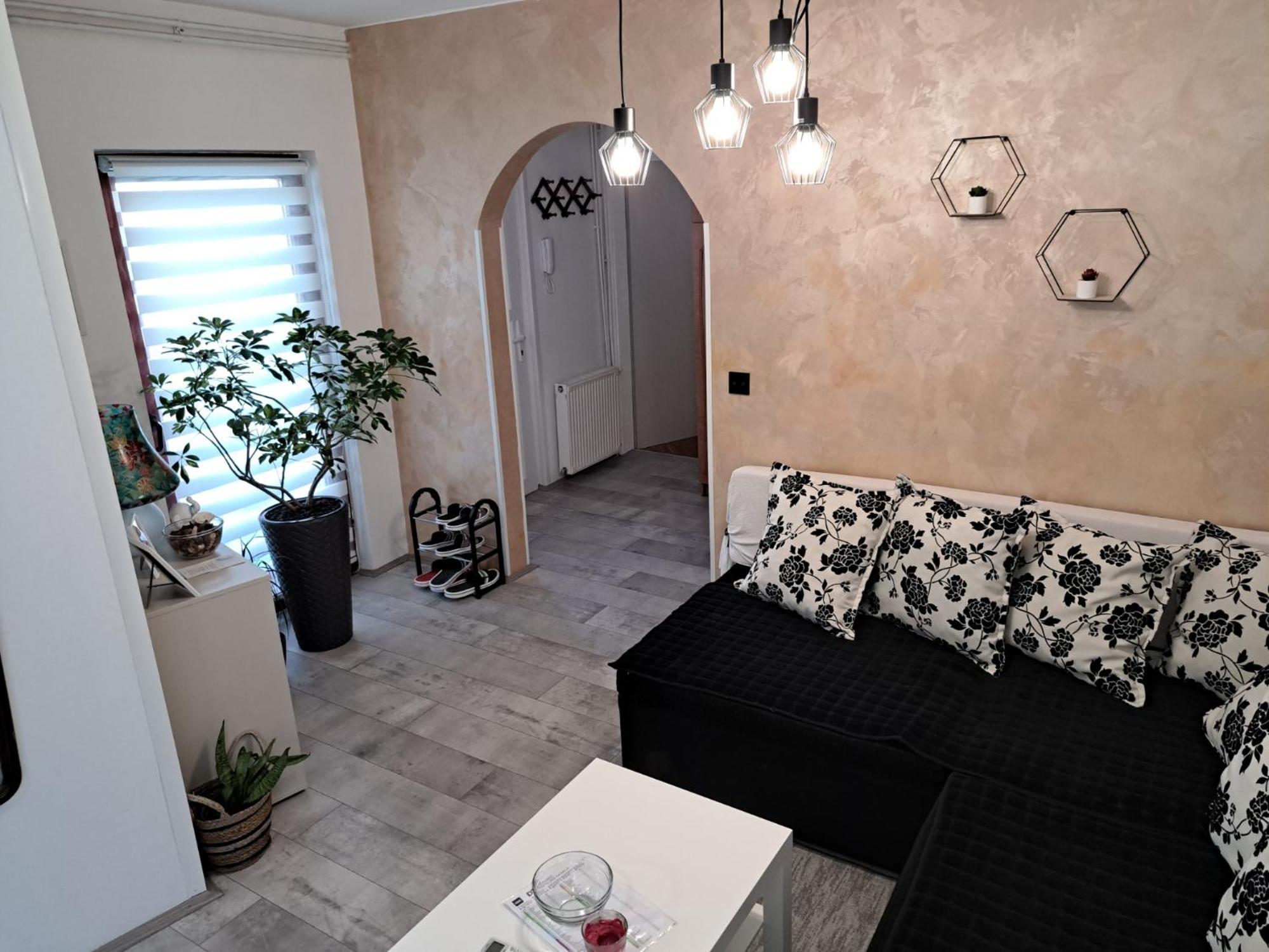 Stefan Apartman Нови-Сад Экстерьер фото